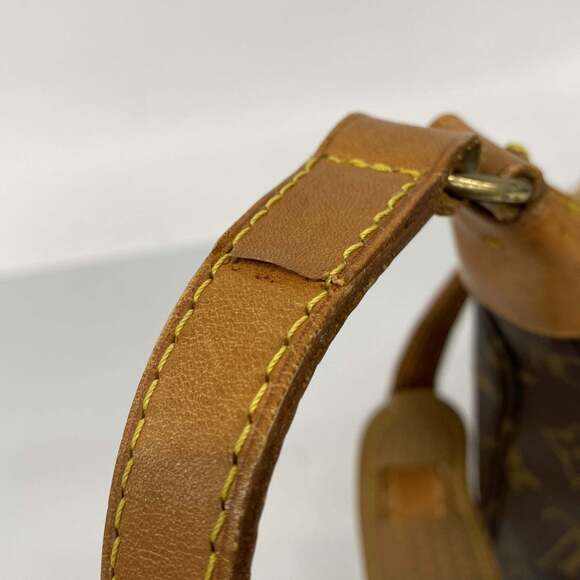 LOUIS VUITTON Brown Monogram Boulogne 30 Shoulder Bag - Picture 9 of 12